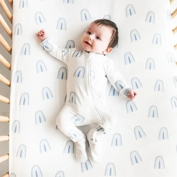 - Kyte BABY Zippered Footie in Fog Rainbow NWT - Picture 3 of 5